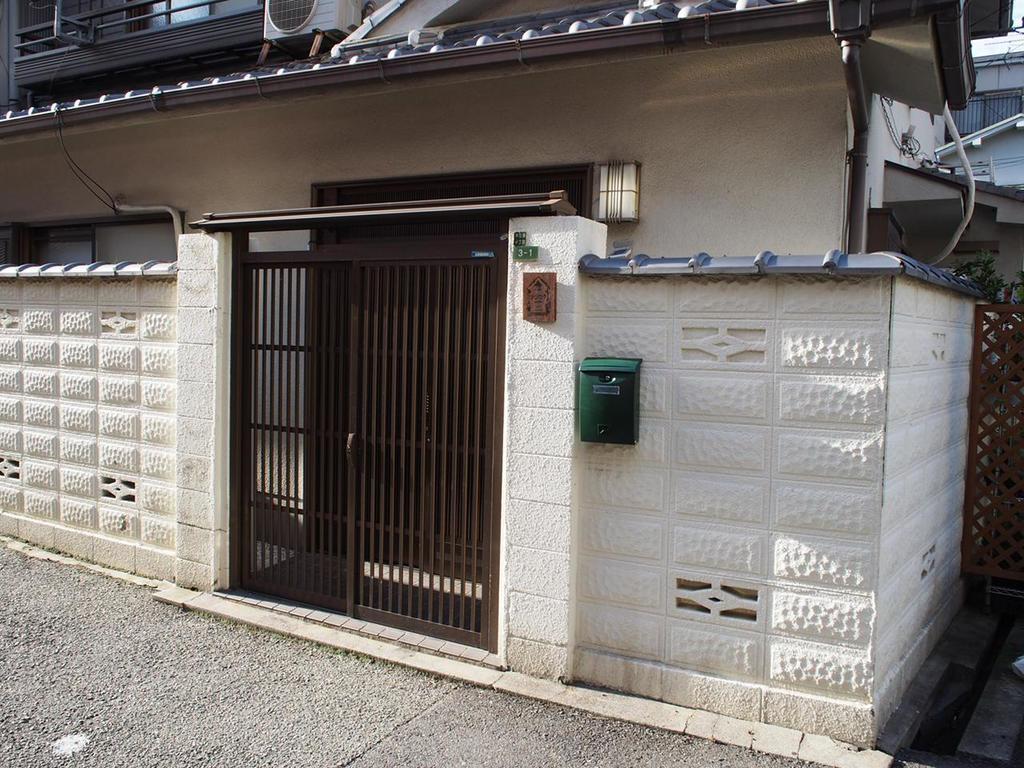 Guesthouse Ten-Roku - Female Only Osaka Exterior photo